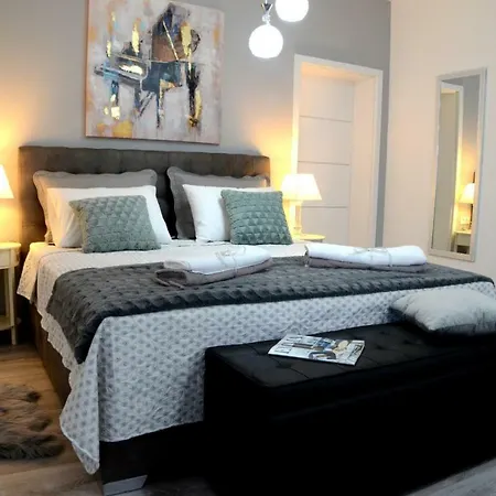 La Luna Apartment