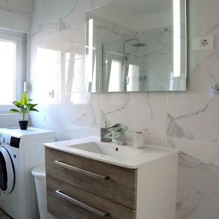La Luna Apartment